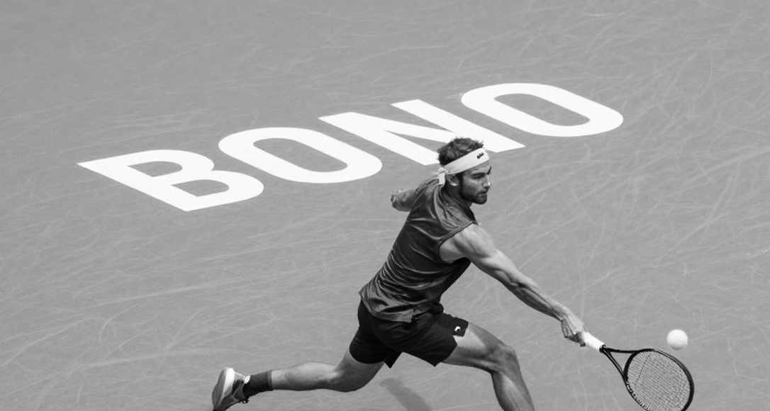इगा स्वियातेक का निंगबो ओपन से नाम वापस: बाएं जांघ की चोट ने WTA फाइनल्स की रेस को कैसे पलटा